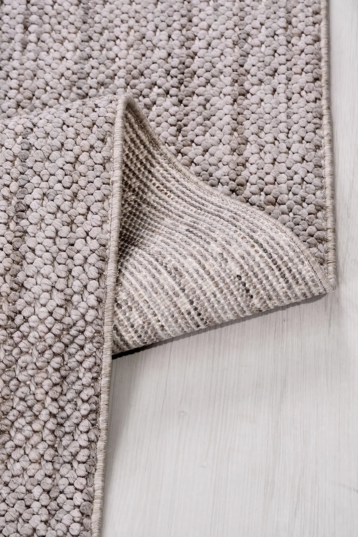 PARLA oturma odası halısı - yakından doku detayı